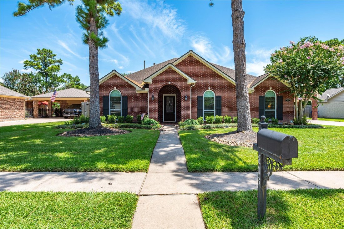 House in Friendswood, Texas, United States 1 - 18562969