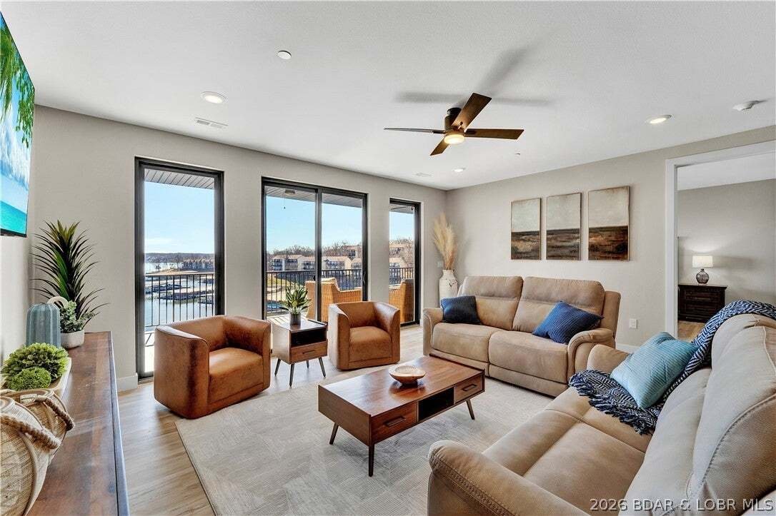 Condo in Sunrise Beach, Missouri, United States 1 - 18558187