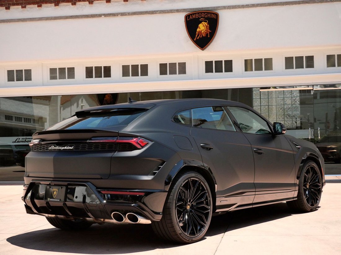 Suv in Beverly Hills, CA, United States 3 - 18566101