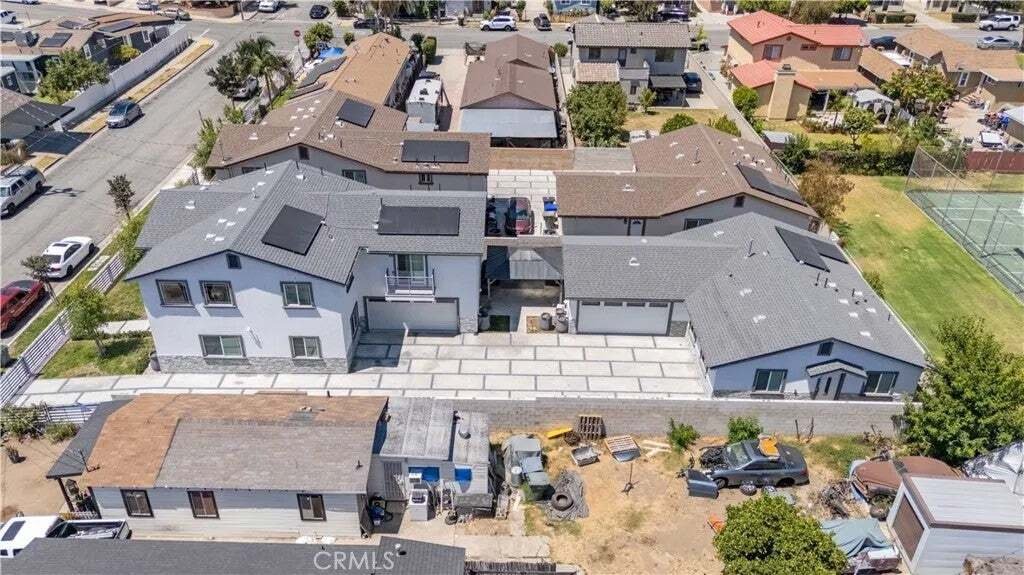 La Habra Heights, California, United States 4 - 18562385