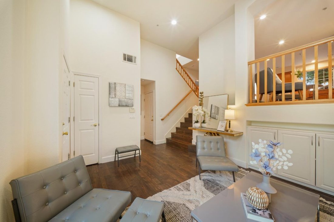 Townhouse in San Jose, California, United States 5 - 18561544