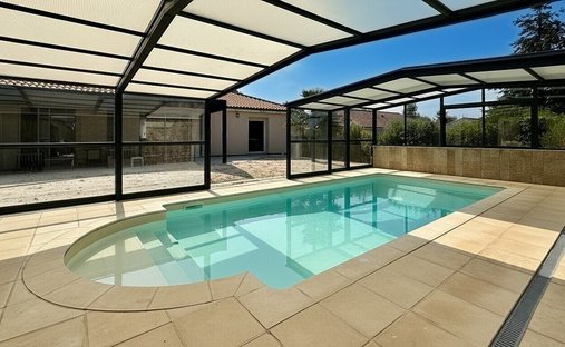 Villa a Le Cellier, Paesi della Loira, Francia 1