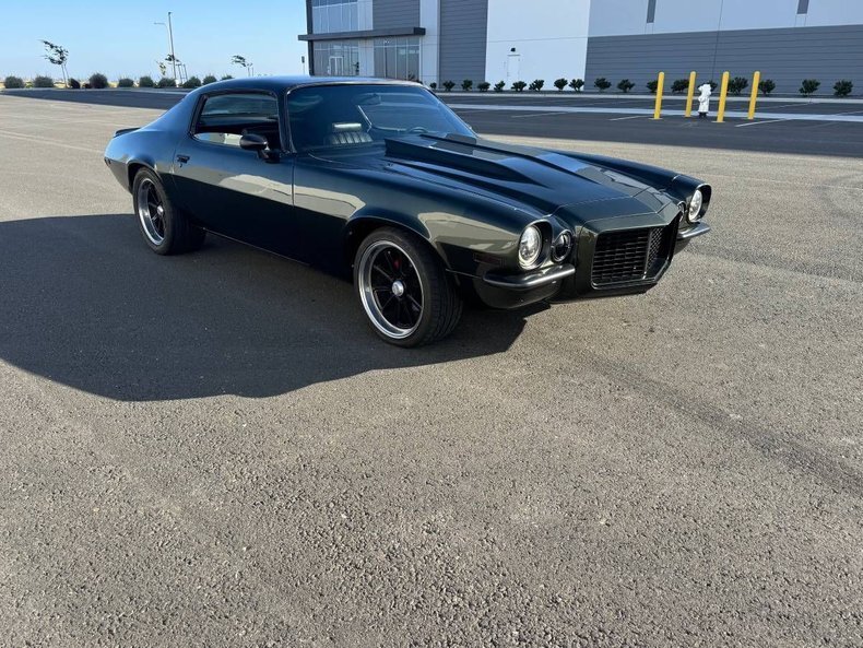 Coupe in Glendale, United States 1 - 18565560