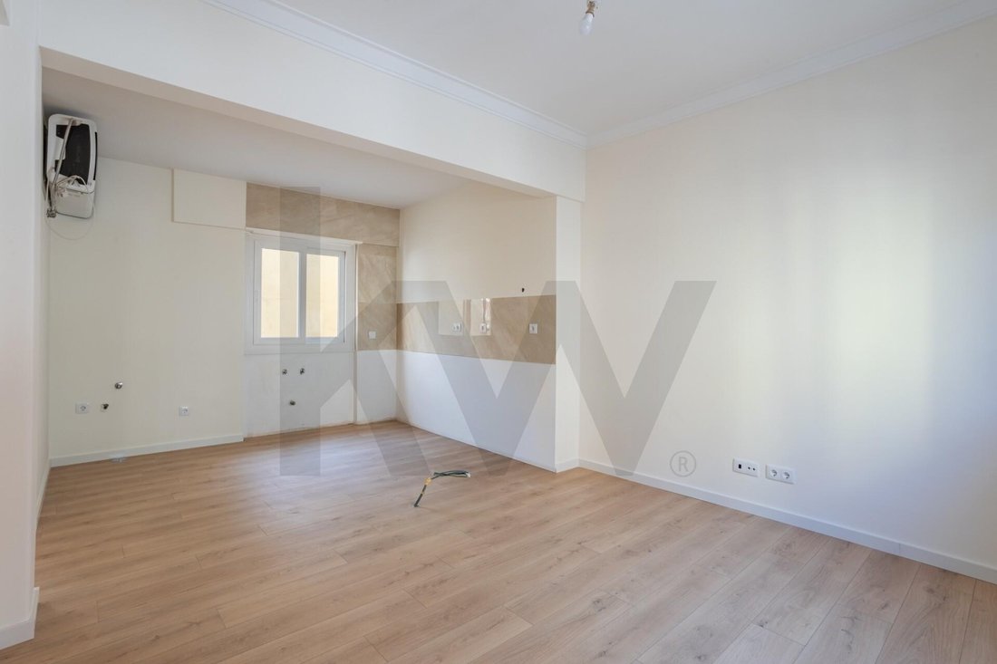 Apartment in Penha de Franca, Lisbon, Portugal 3 - 18566128