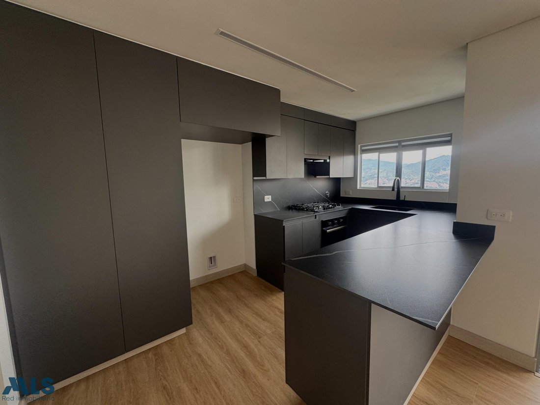 Apartment in Envigado, Antioquia, Colombia 3 - 18559651
