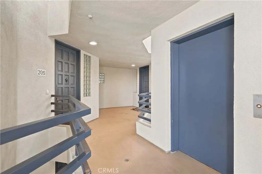 Condo in Huntington Beach, California, United States 3 - 18559393