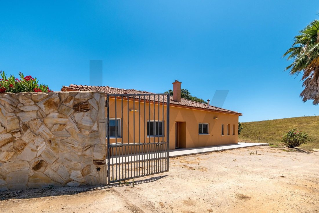 Farm Ranch in Santiago do Cacem, Santa Cruz e Sao Bartolomeu da Serra, Setubal, Portugal 2 - 18565984