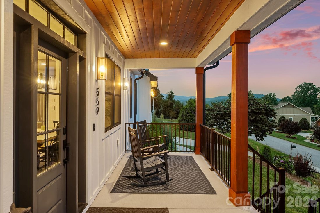 House in Hendersonville, North Carolina, United States 3 - 18565302