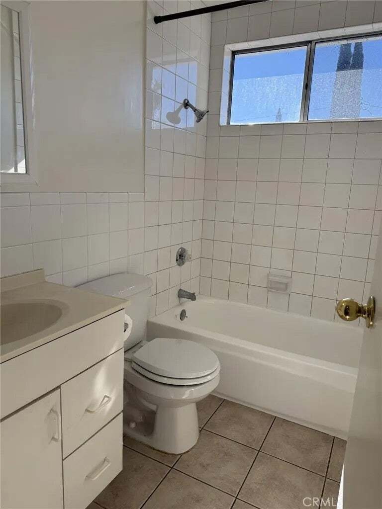 Condo in Burbank, California, United States 5 - 18559126
