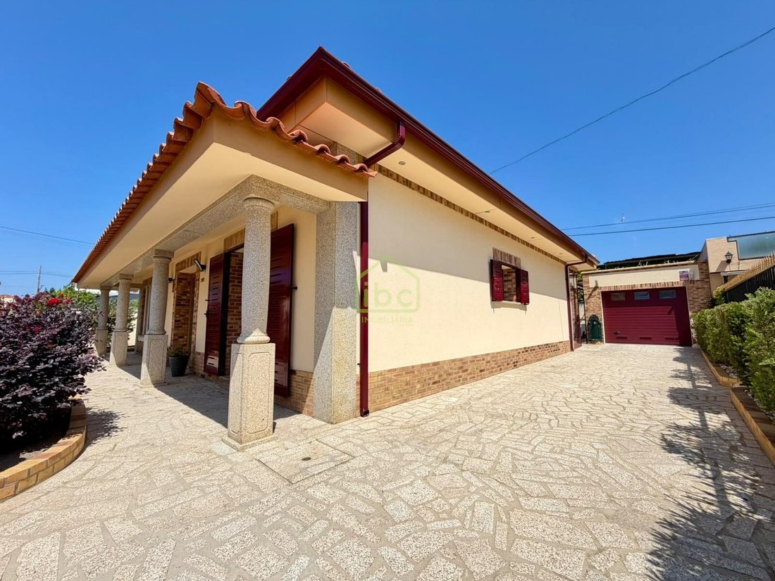 Townhouse in Povoa de Varzim, Beiriz e Argivai, Porto District, Portugal 1 - 18566080