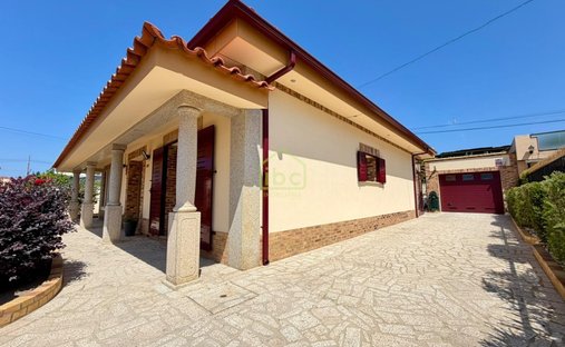 Townhouse in Povoa de Varzim, Beiriz e Argivai, Porto District, Portugal 1