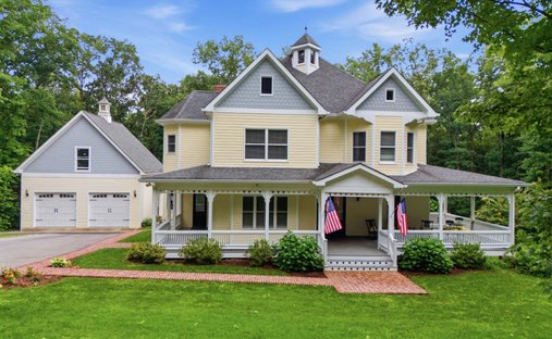 House in Burns, Tennessee, United States 1