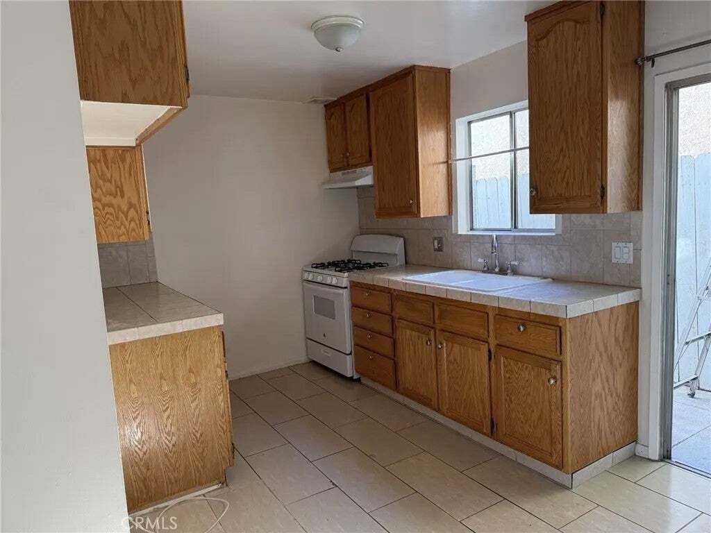 Condo in Burbank, California, United States 3 - 18559126