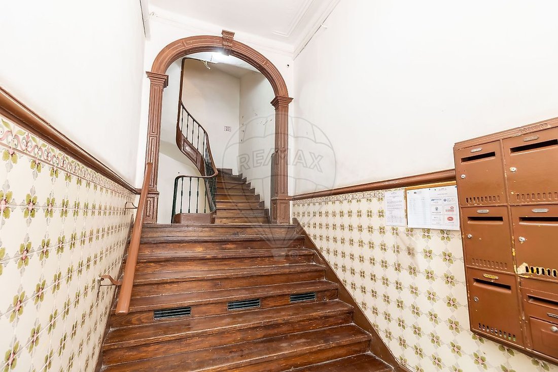 Apartment in Arroios, Lisbon, Portugal 2 - 18559601