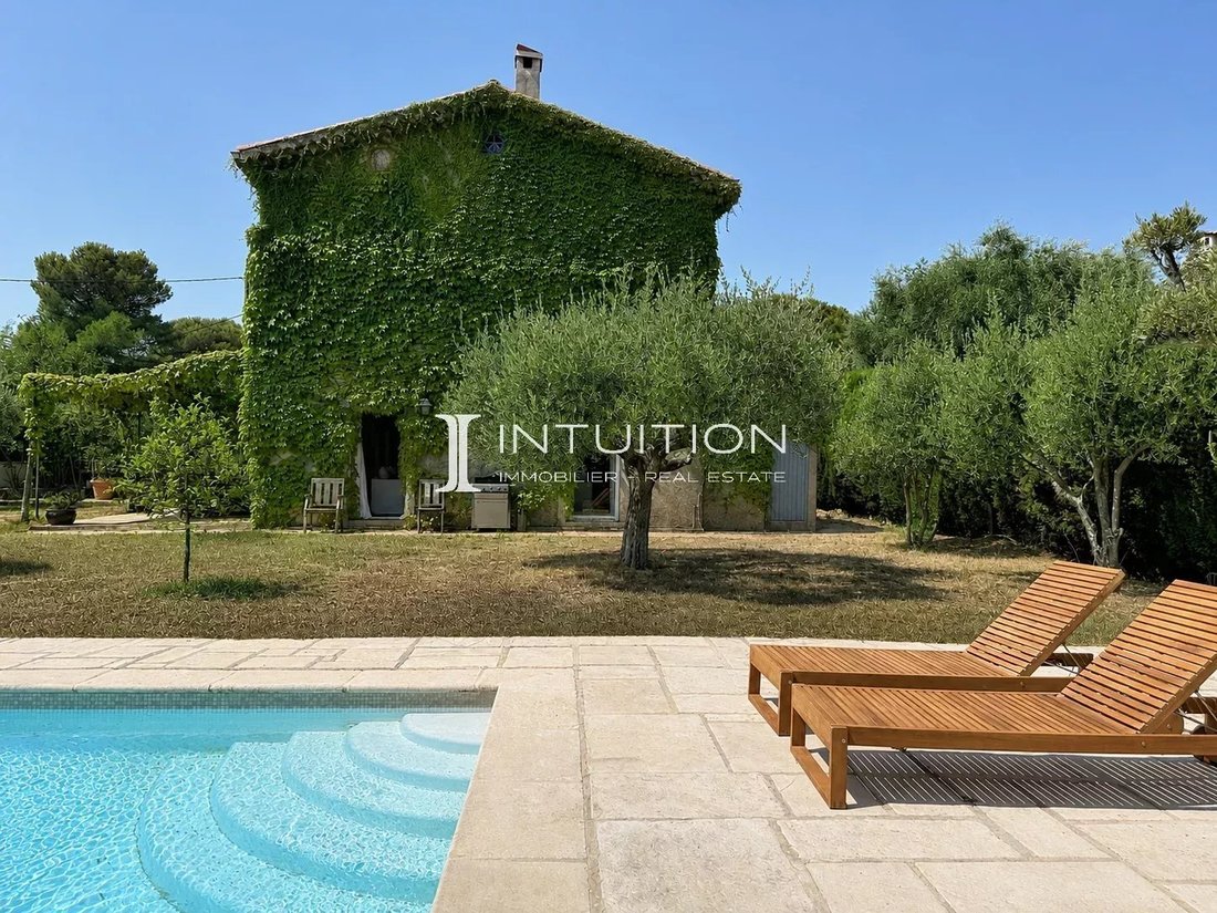 Villa in Mougins, Provence-Alpes-Côte d'Azur, France 1 - 18558092