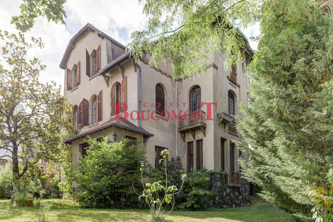 House in Clermont-Ferrand, Auvergne-Rhône-Alpes, France 1 - 18565502
