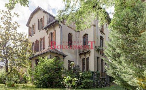 Haus in Clermont-Ferrand, Auvergne-Rhone-Alpen, Frankreich 1
