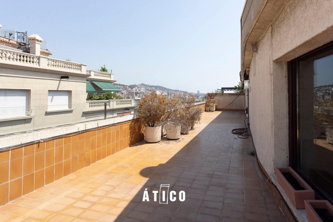 Penthouse in Sarrià-Sant Gervasi, Barcelona, Spain 1 - 18563117