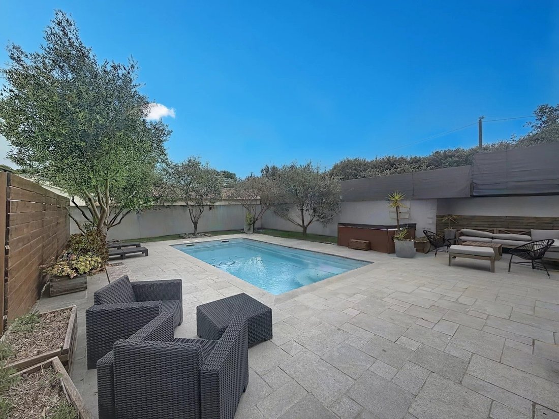 Villa in Vescovato, Corsica, France 3 - 18564443