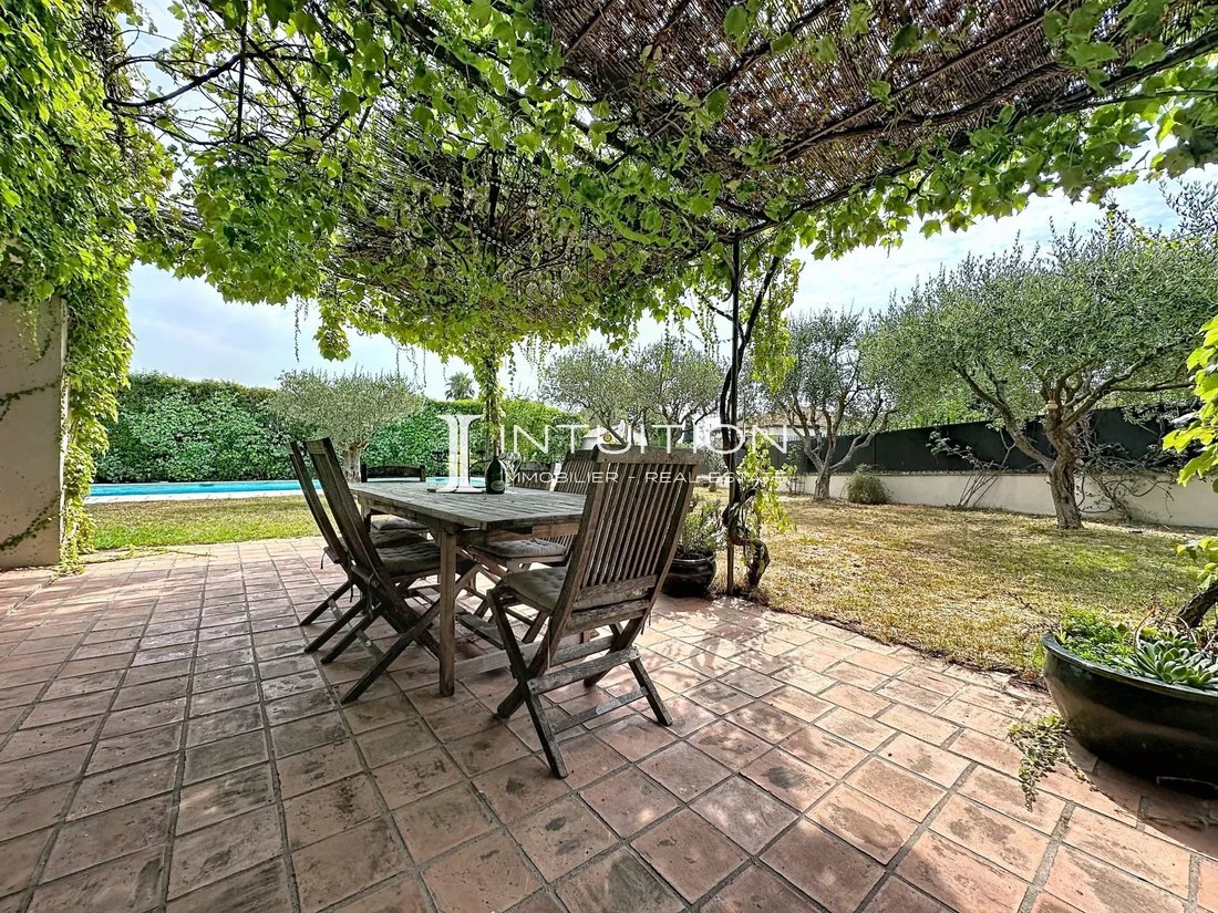Villa in Mougins, Provence-Alpes-Côte d'Azur, France 3 - 18558092