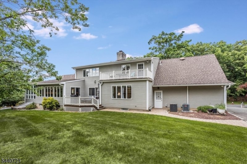House in Hanover, New Jersey, United States 4 - 18558895