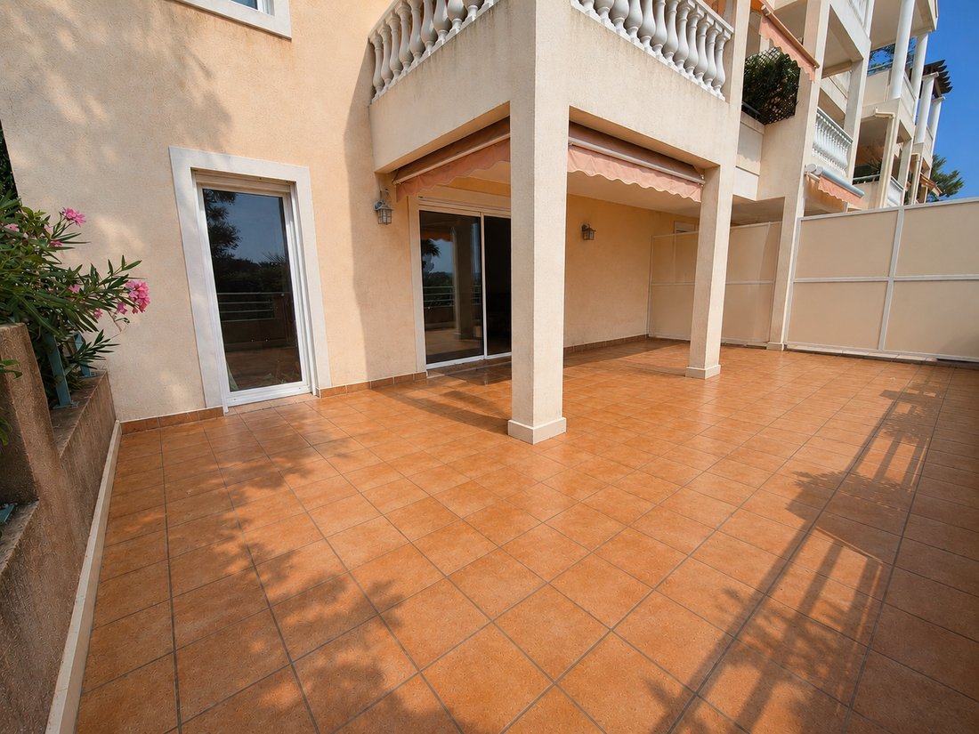 Apartment in Hyeres, Provence-Alpes-Côte d'Azur, France 2 - 18565613