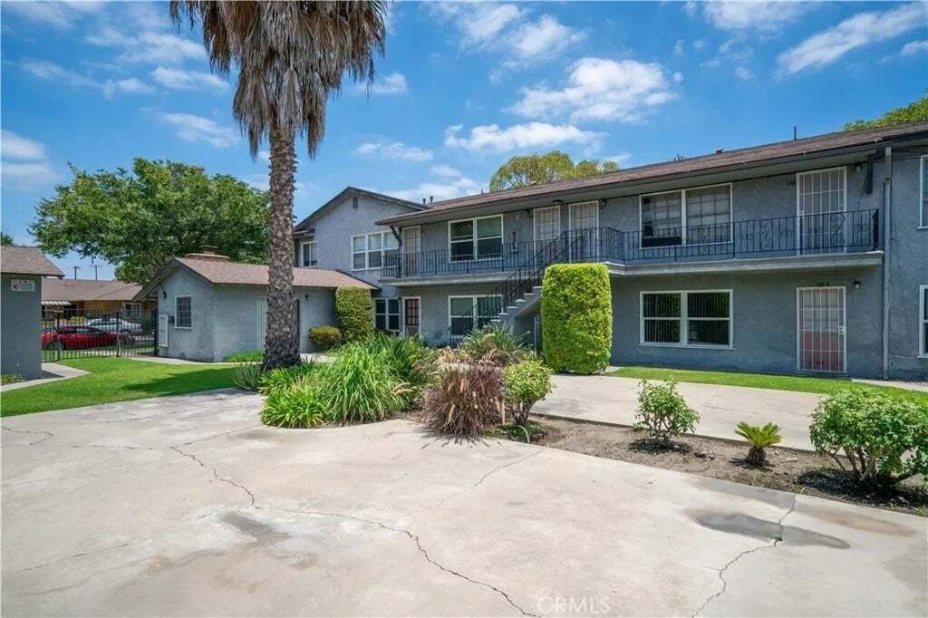 Orange, California, United States 5 - 18562394