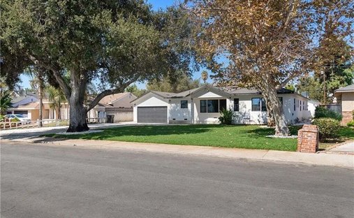 House in San Fernando, California, United States 1