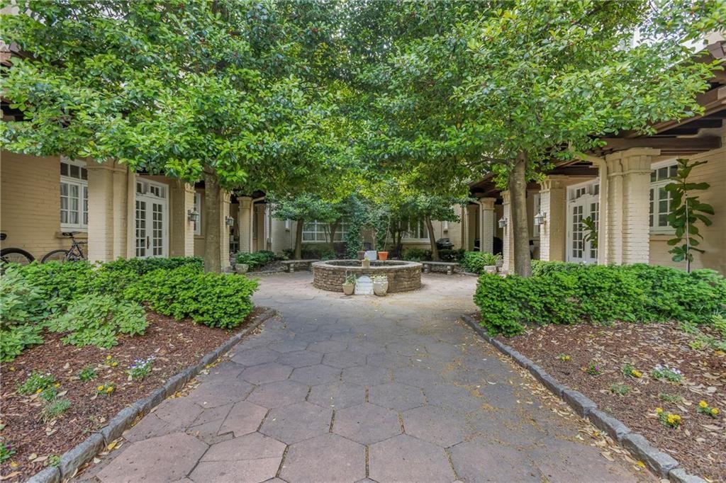 Condo in Atlanta, Georgia, United States 1 - 18558740