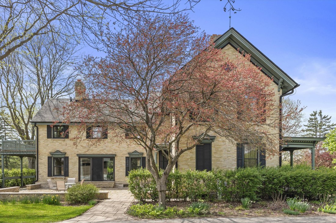 House in Menomonee Falls, Wisconsin, United States 1 - 18562677