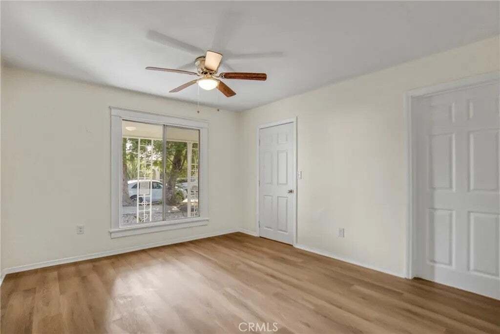 Los Angeles, California, United States 5 - 18559342