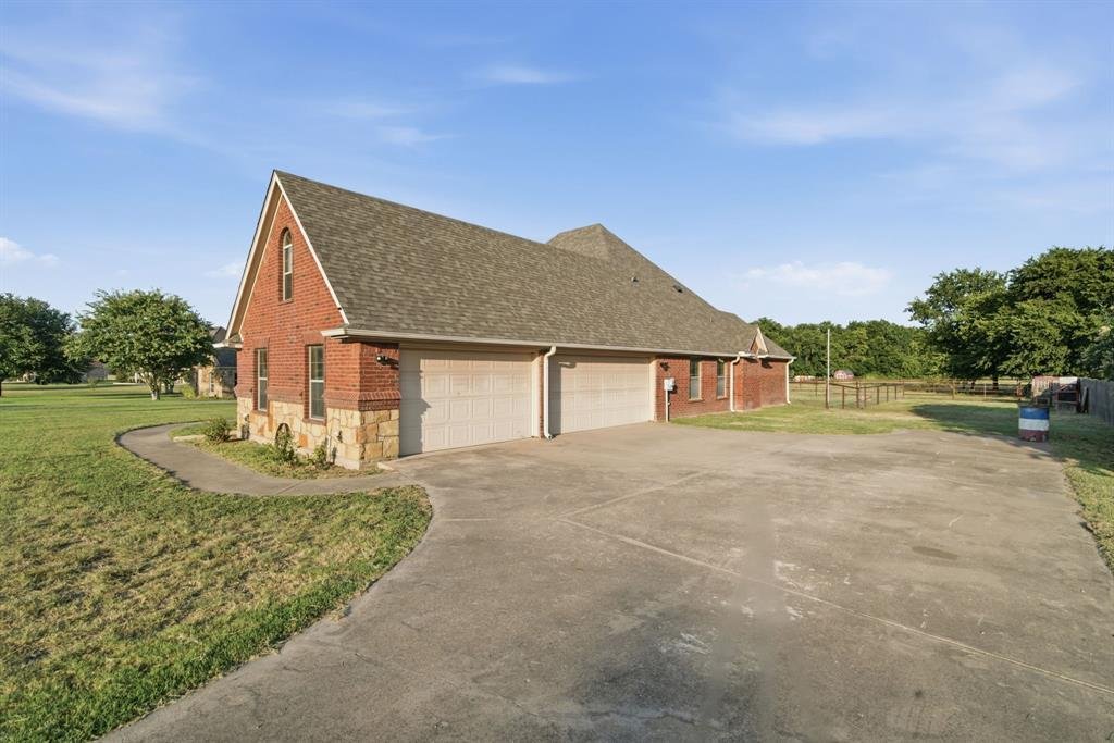 House in Azle, Texas, United States 4 - 18562814