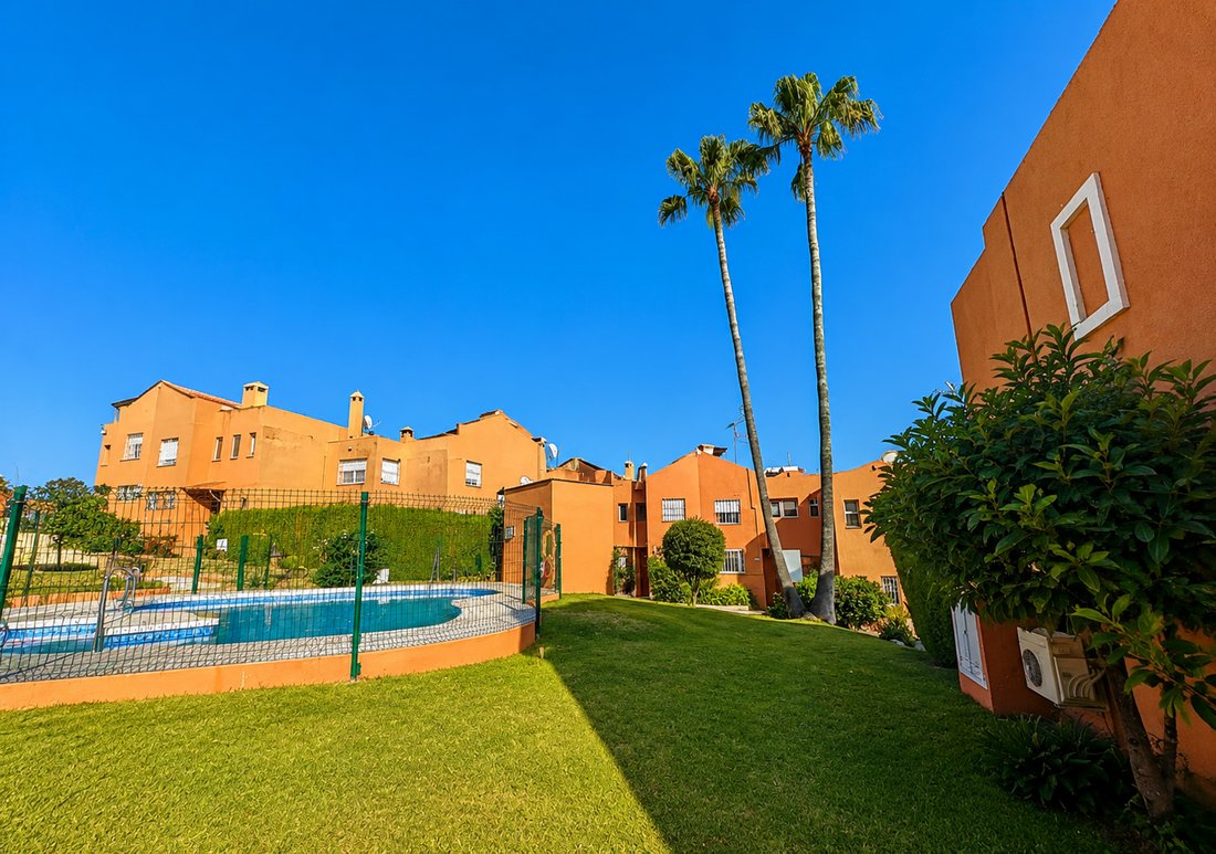 Townhouse in Estepona, Andalusia, Spain 3 - 18565457