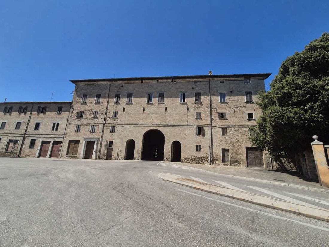 Historic Center, Pesaro, Marche 2 - 18558995