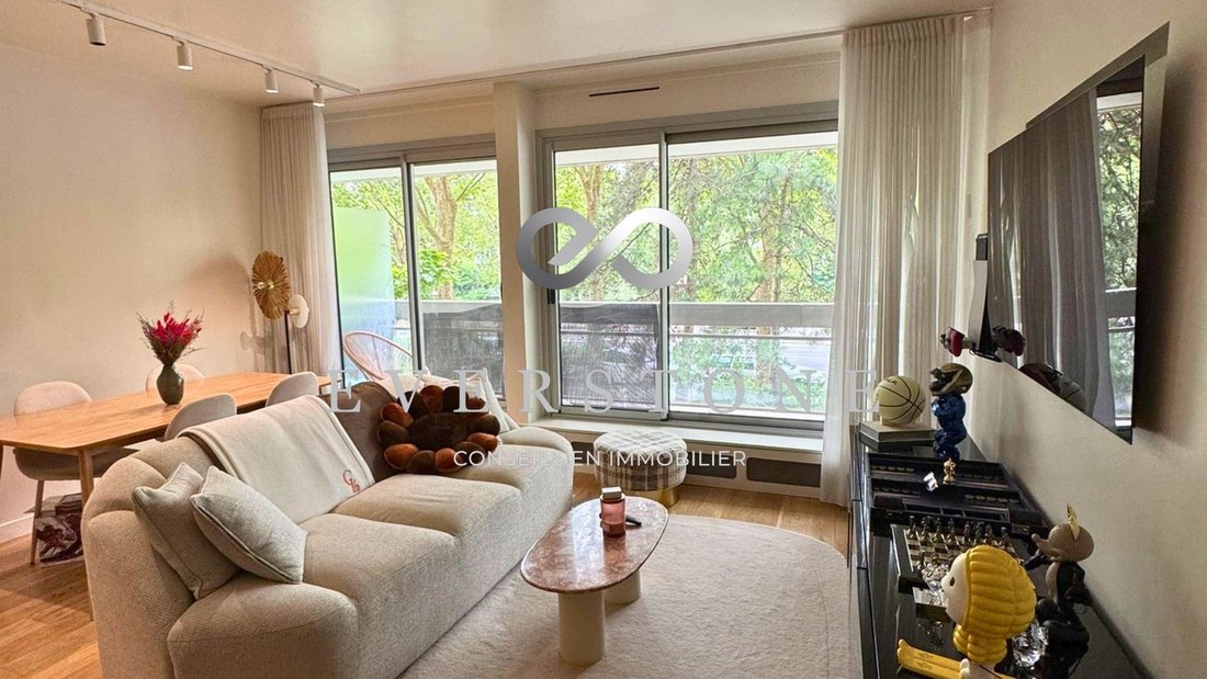 Apartment in La Plaine des Sablons, Neuilly-sur-Seine, France 1 - 18558748