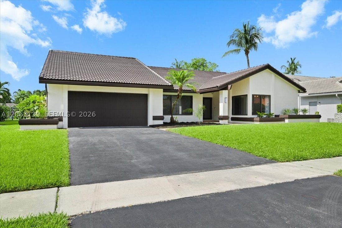 House in Plantation, Florida, United States 3 - 18562665