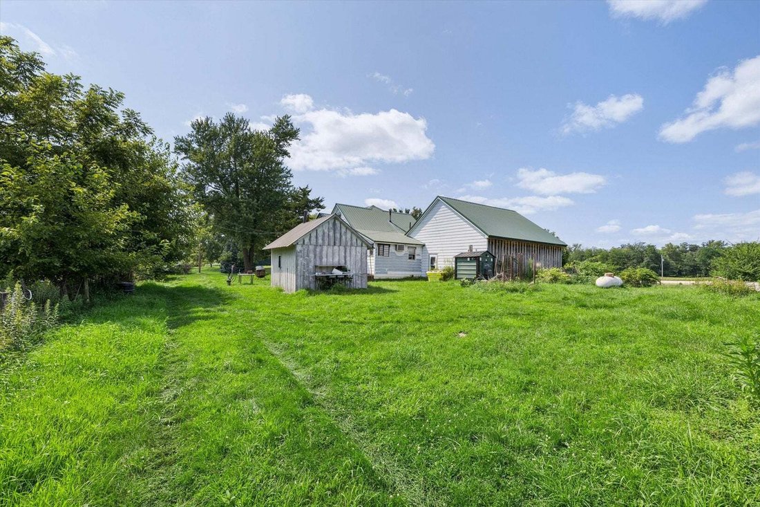 House in Lowden, Iowa, United States 5 - 18562542
