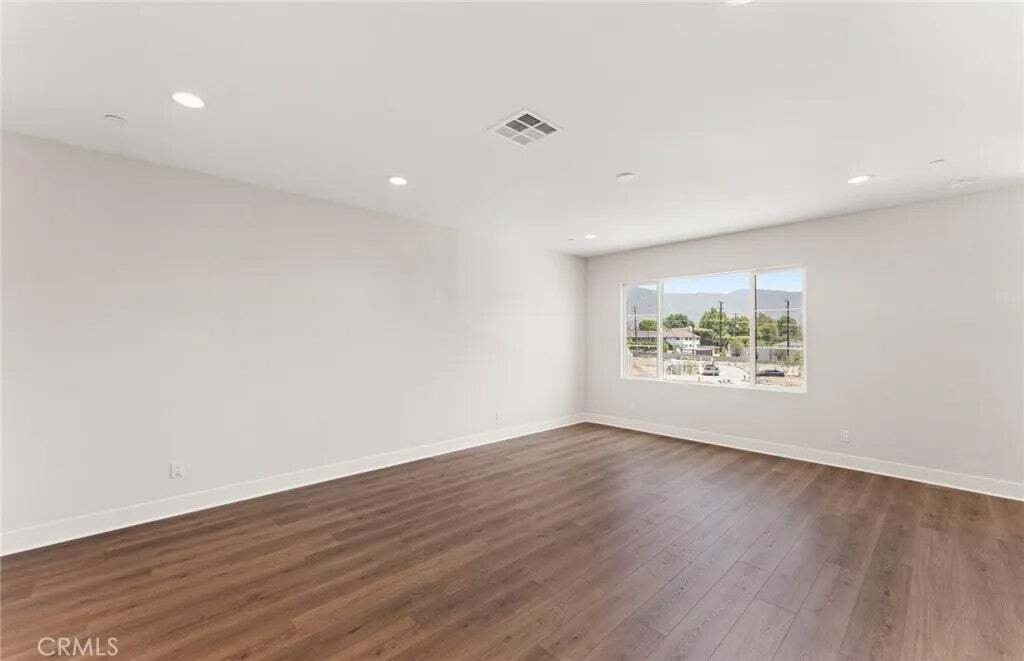 Townhouse in Burbank, California, United States 5 - 18559130