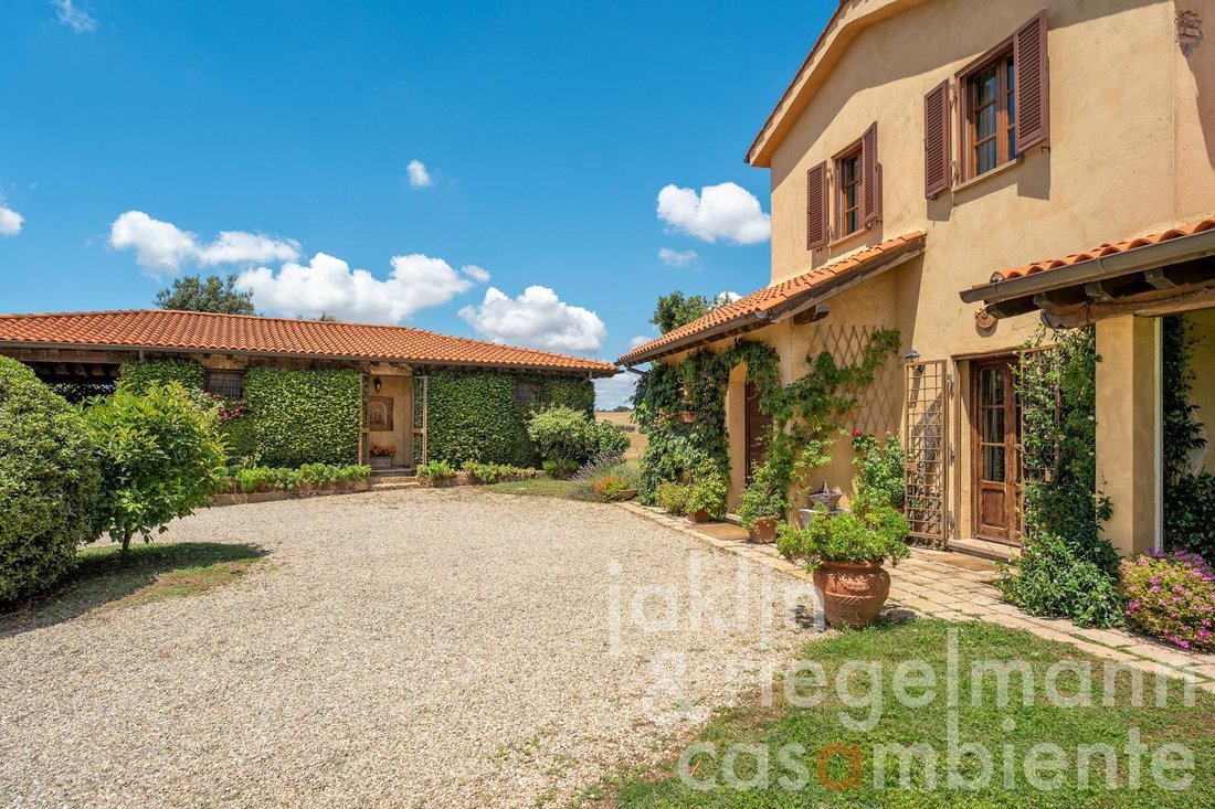 Estate in Tuscania, Lazio, Italy 3 - 18558155
