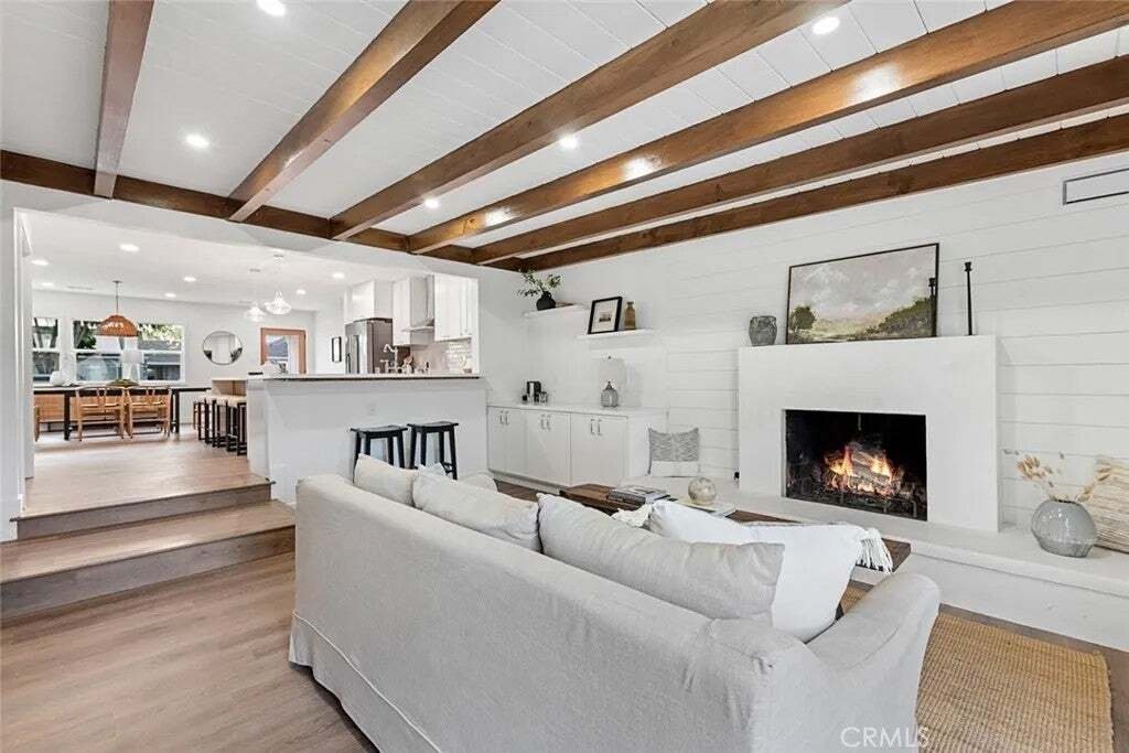 House in Signal Hill, California, United States 4 - 18559117