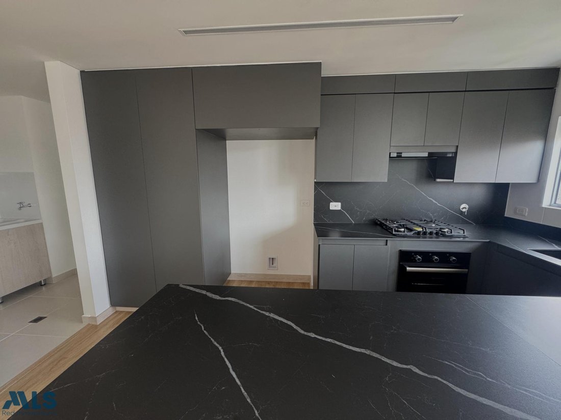 Apartment in Envigado, Antioquia, Colombia 4 - 18559651