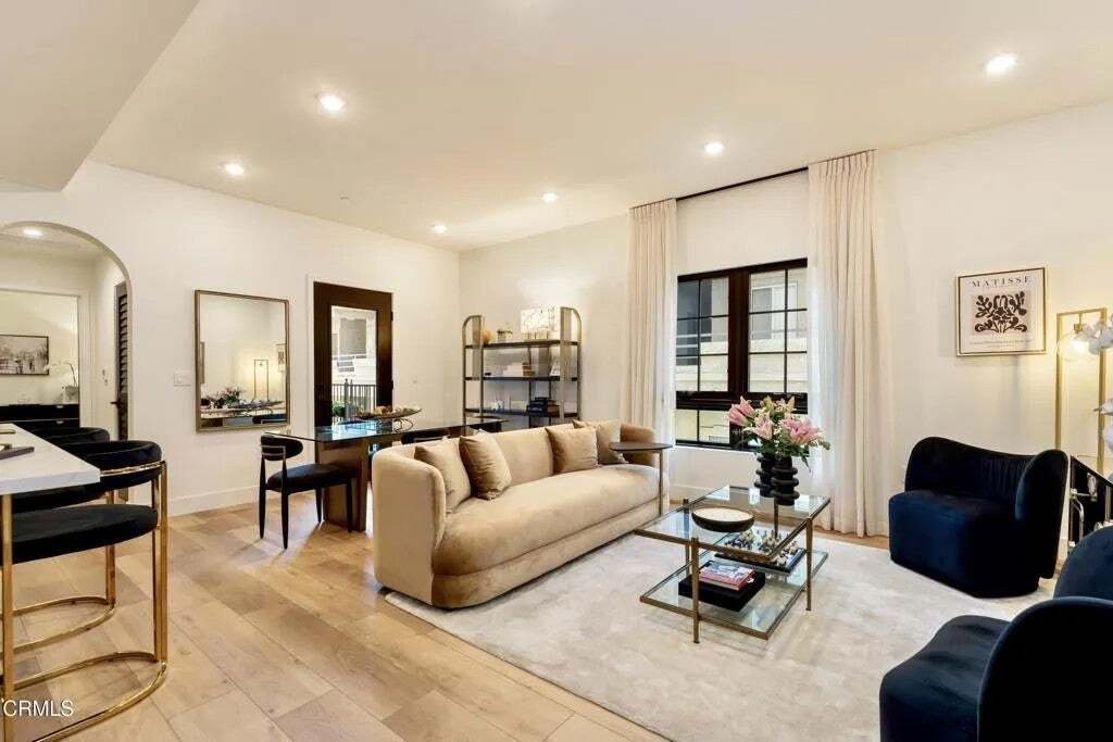 Condo in Altadena, California, United States 5 - 17975481