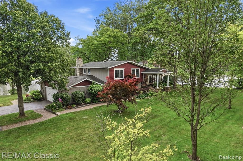 House in Wixom, Michigan, United States 4 - 18520145