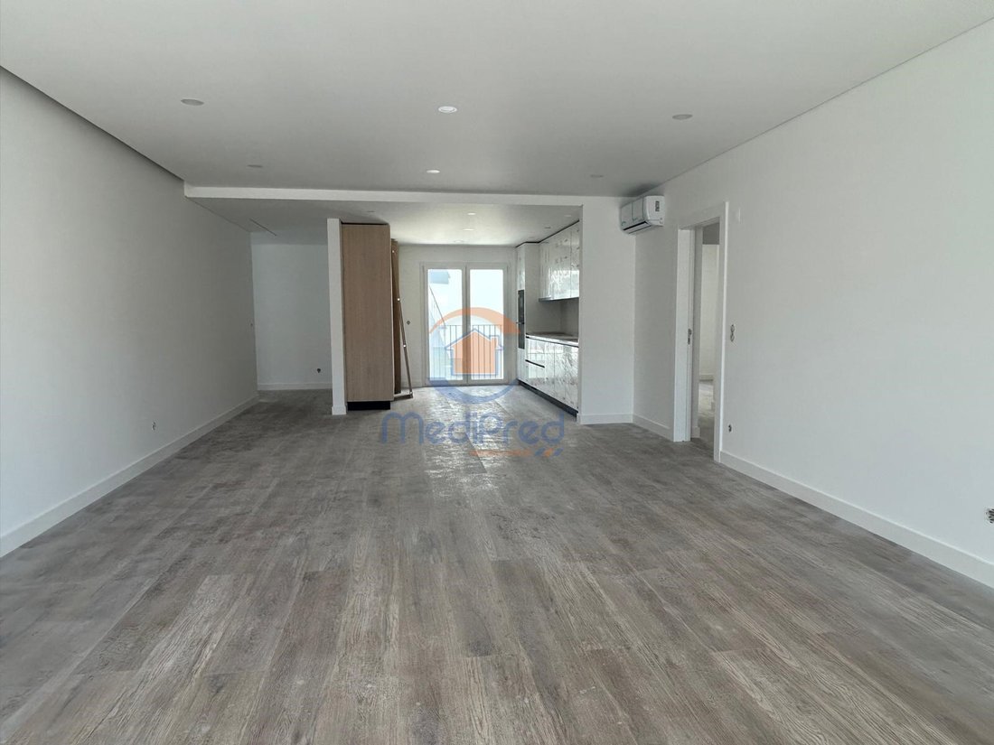 Apartment in Ramada e Canecas, Lisbon, Portugal 2 - 18566207