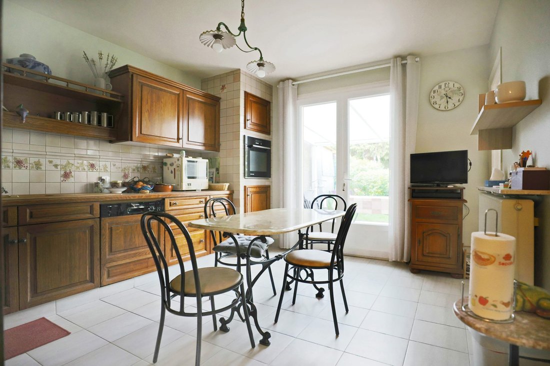 House in Arrondissement of Bobigny, Ile-de-France, France 5 - 18564348