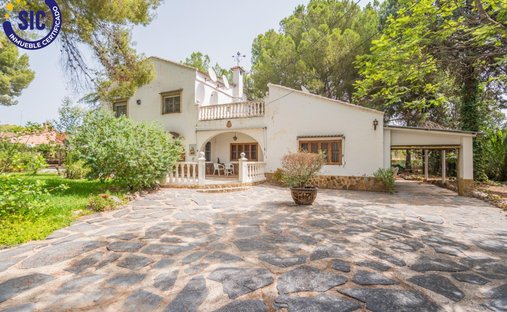 Villa in Serra, Valencian Community, Spain 1