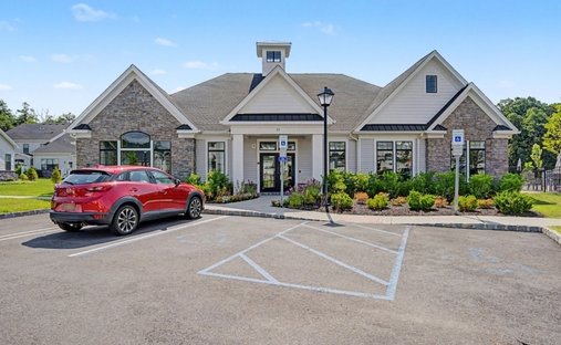 Condo in Morris Plains, New Jersey, United States 1