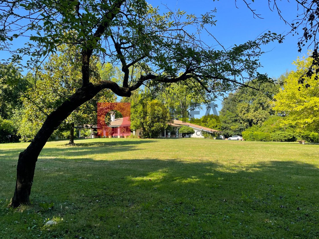 Villa in Carbonera, Veneto, Italy 1 - 18563478