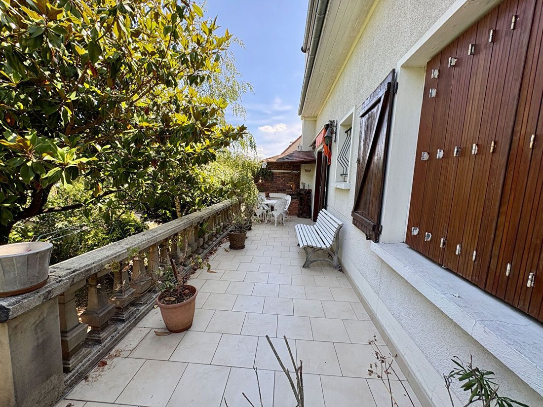 House in Centre Ville-Sarments, Châtillon, France 5 - 18558763