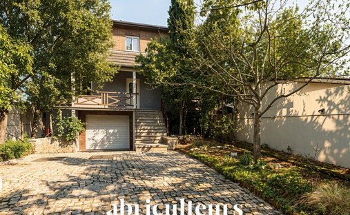 House in Gabriel Péri-Estienne d'Orves, Colombes, France 1